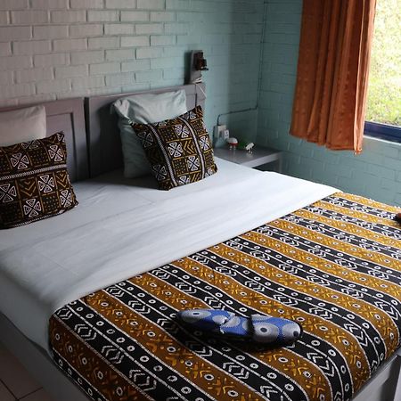 Umusambi B&B คิกาลี ภายนอก รูปภาพ