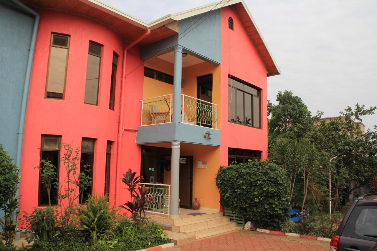 Umusambi B&B คิกาลี ภายนอก รูปภาพ