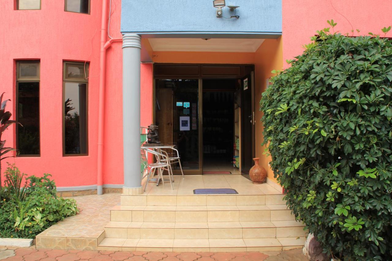 Umusambi B&B คิกาลี ภายนอก รูปภาพ