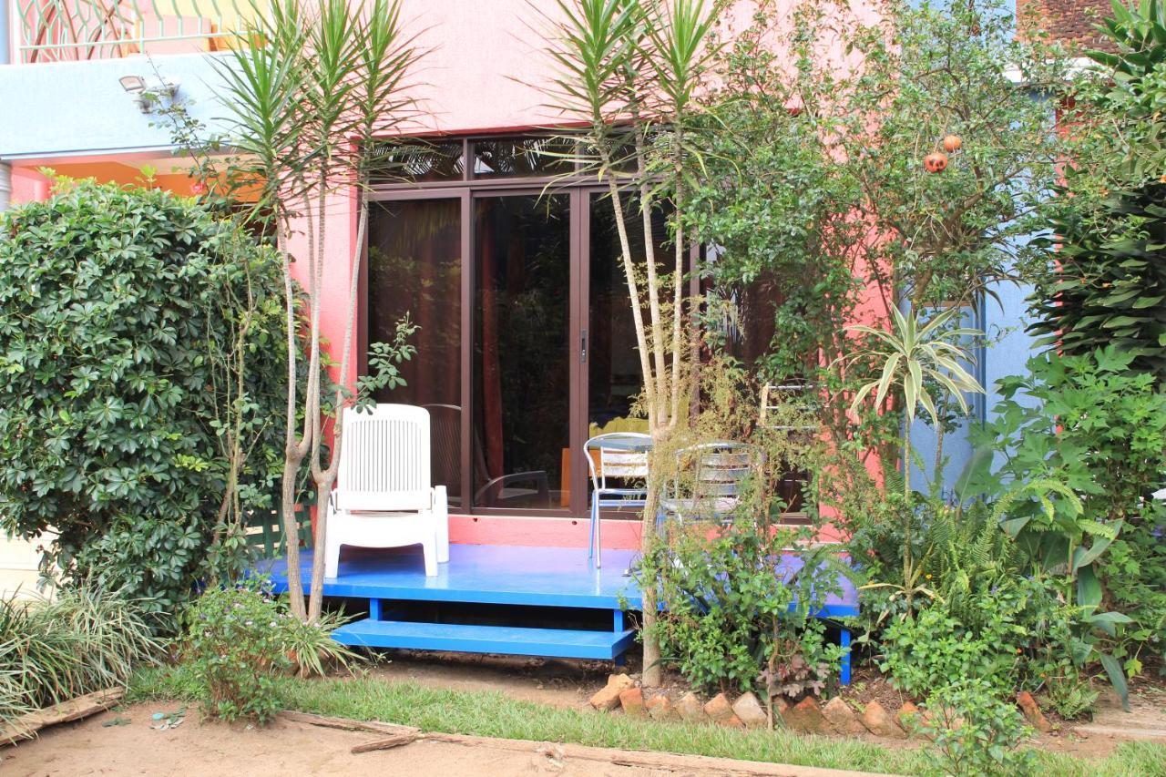 Umusambi B&B คิกาลี ภายนอก รูปภาพ
