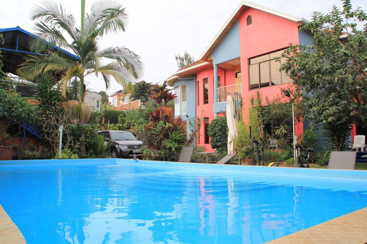 Umusambi B&B คิกาลี ภายนอก รูปภาพ