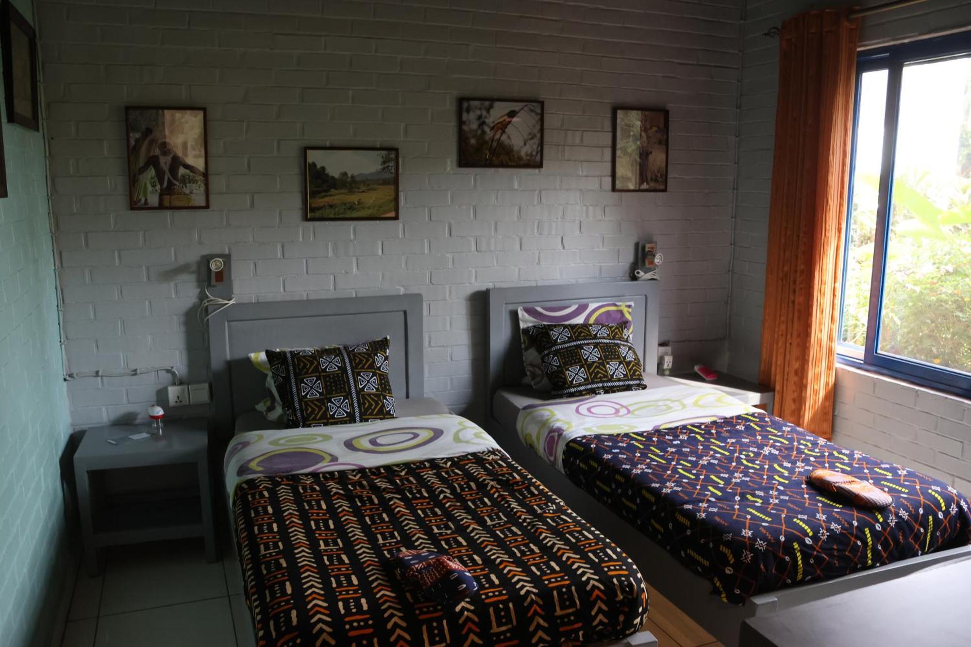 Umusambi B&B คิกาลี ภายนอก รูปภาพ