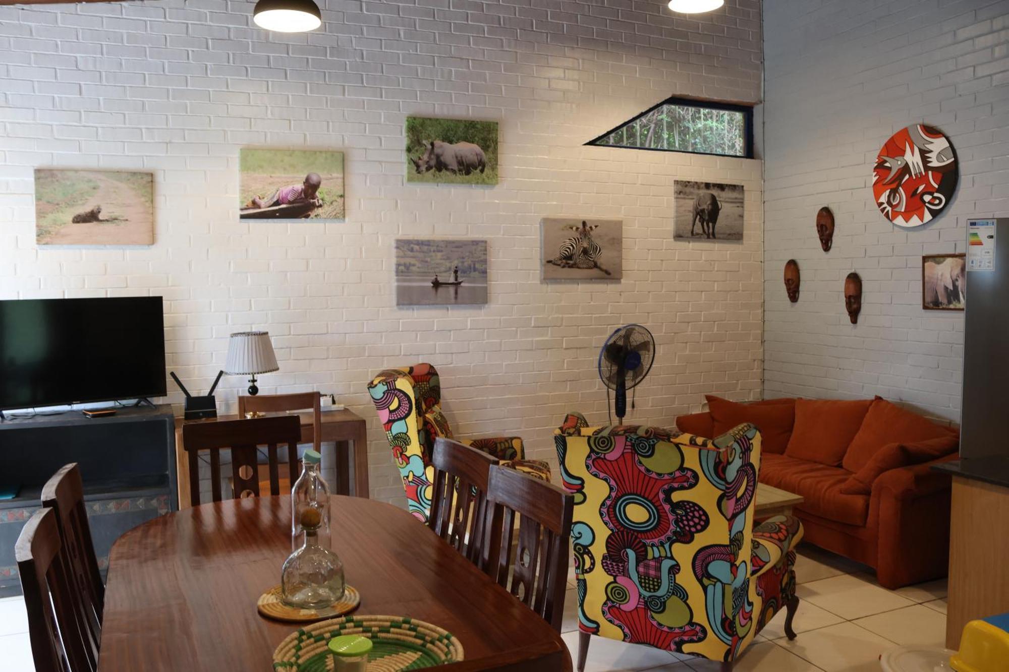 Umusambi B&B คิกาลี ภายนอก รูปภาพ