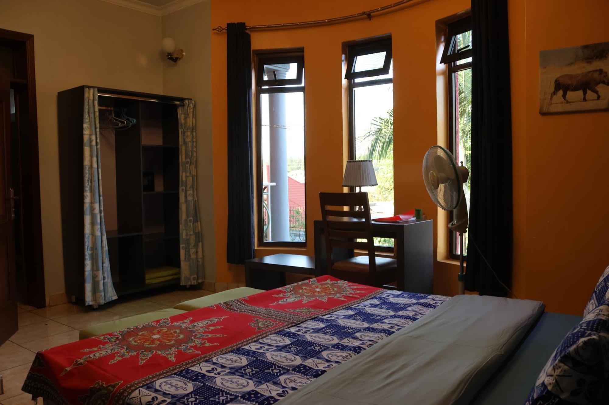 Umusambi B&B คิกาลี ภายนอก รูปภาพ