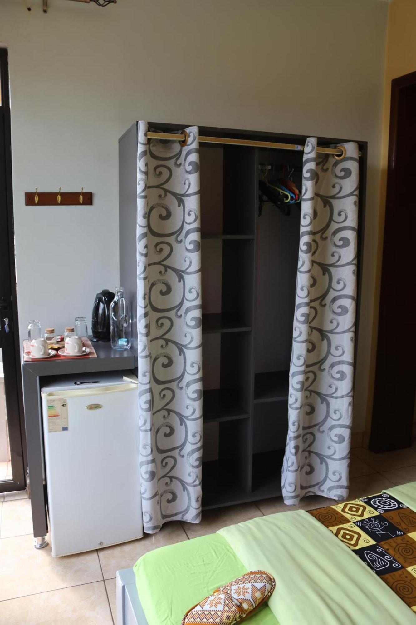 Umusambi B&B คิกาลี ภายนอก รูปภาพ