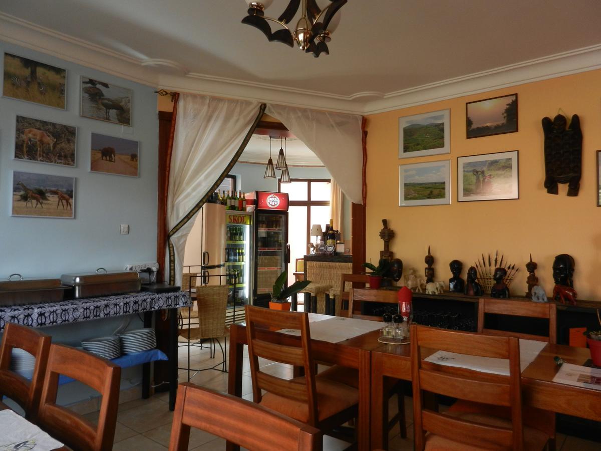 Umusambi B&B คิกาลี ภายนอก รูปภาพ