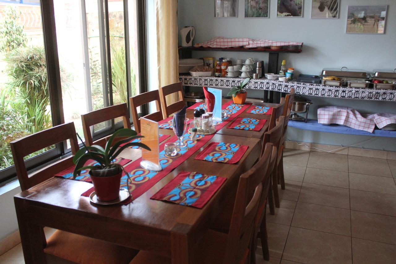 Umusambi B&B คิกาลี ภายนอก รูปภาพ