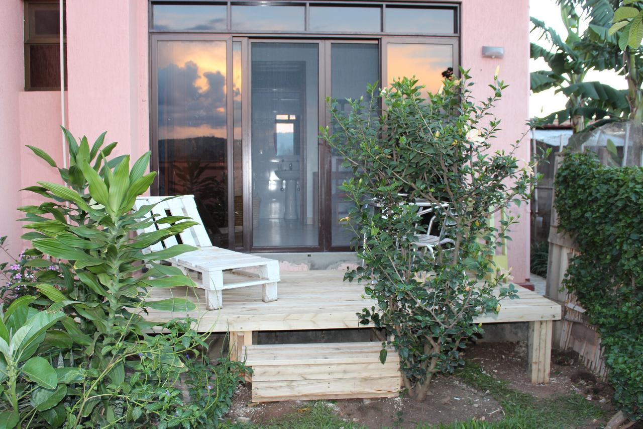 Umusambi B&B คิกาลี ภายนอก รูปภาพ