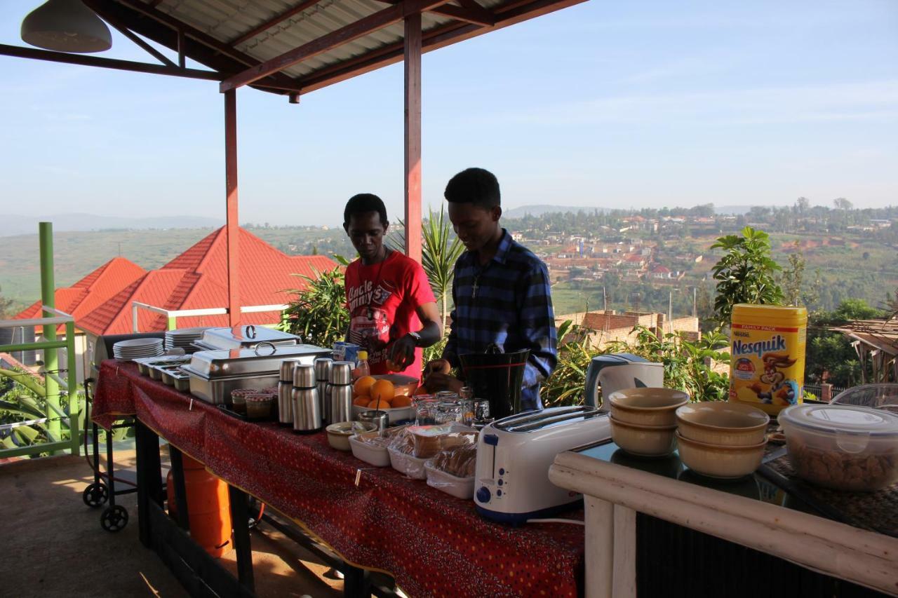 Umusambi B&B คิกาลี ภายนอก รูปภาพ